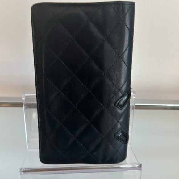 Chanel Black Quilted Lambskin Ligne Cambon Vertical Wallet with Pink Interior - Picture 2 of 16